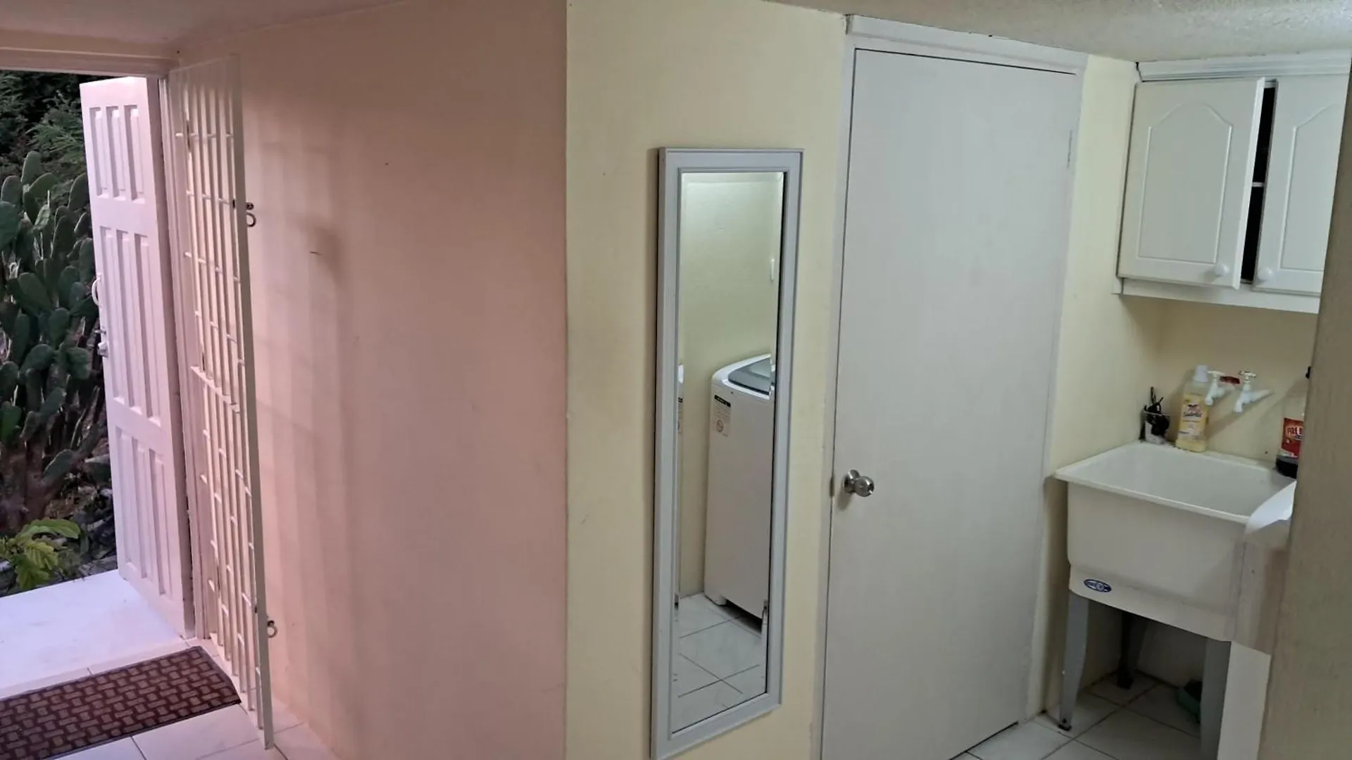 شقة Surfer'S Lodge بريدج تاون بربادوس