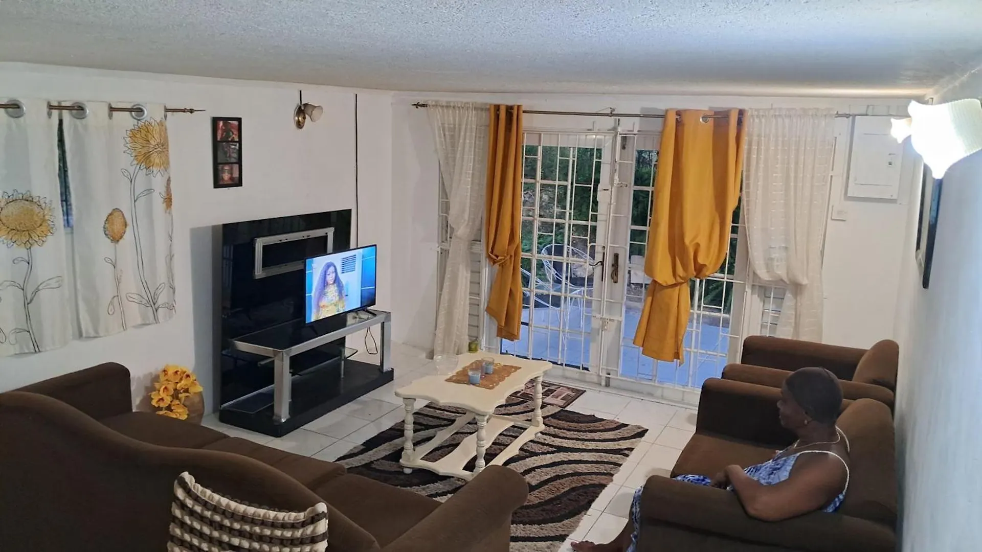 Surfer'S Lodge بريدج تاون بربادوس